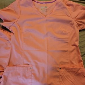 Scrub set